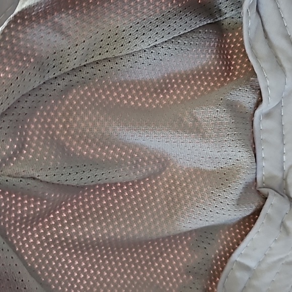 Camptrace Pink and Gray Adjustable Sun Visor Hat NWOT - Picture 3 of 8